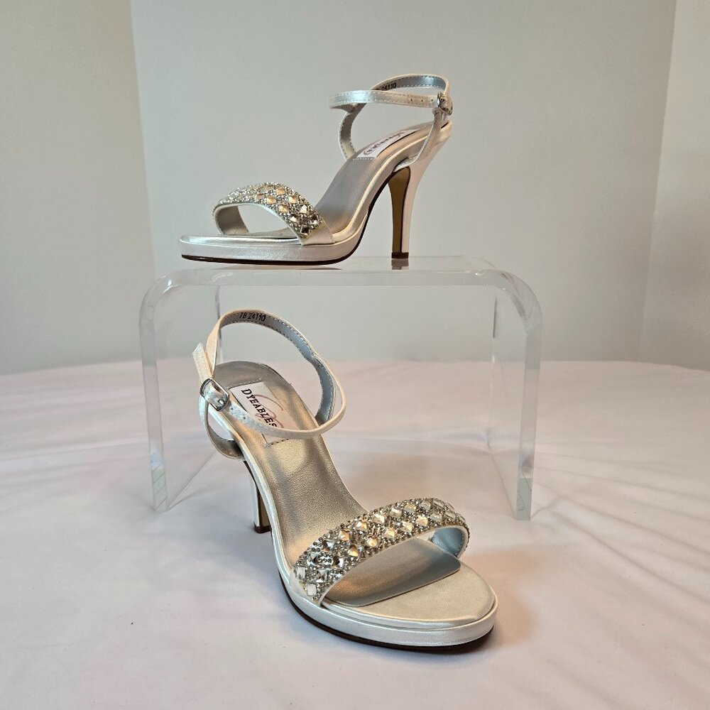 DYEABLES Inc Women's Sloane Platform Dress Sandal Sz: 7 White